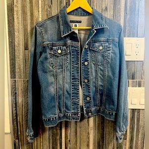GAP Women’s Medium Jean Jacket